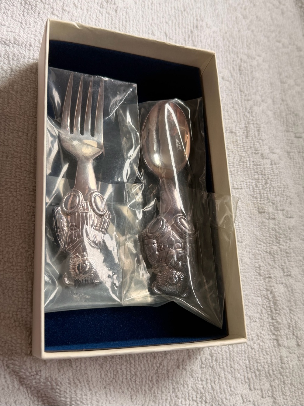 Ralph Lauren Silver plated 2 Piece Baby Set. Teddy Bear Carved. BRAND NEW.